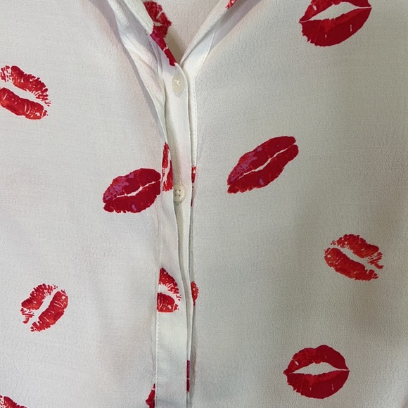 Forever 11 Flutter Sleeve Lips Shirt - Picture 1 of 6